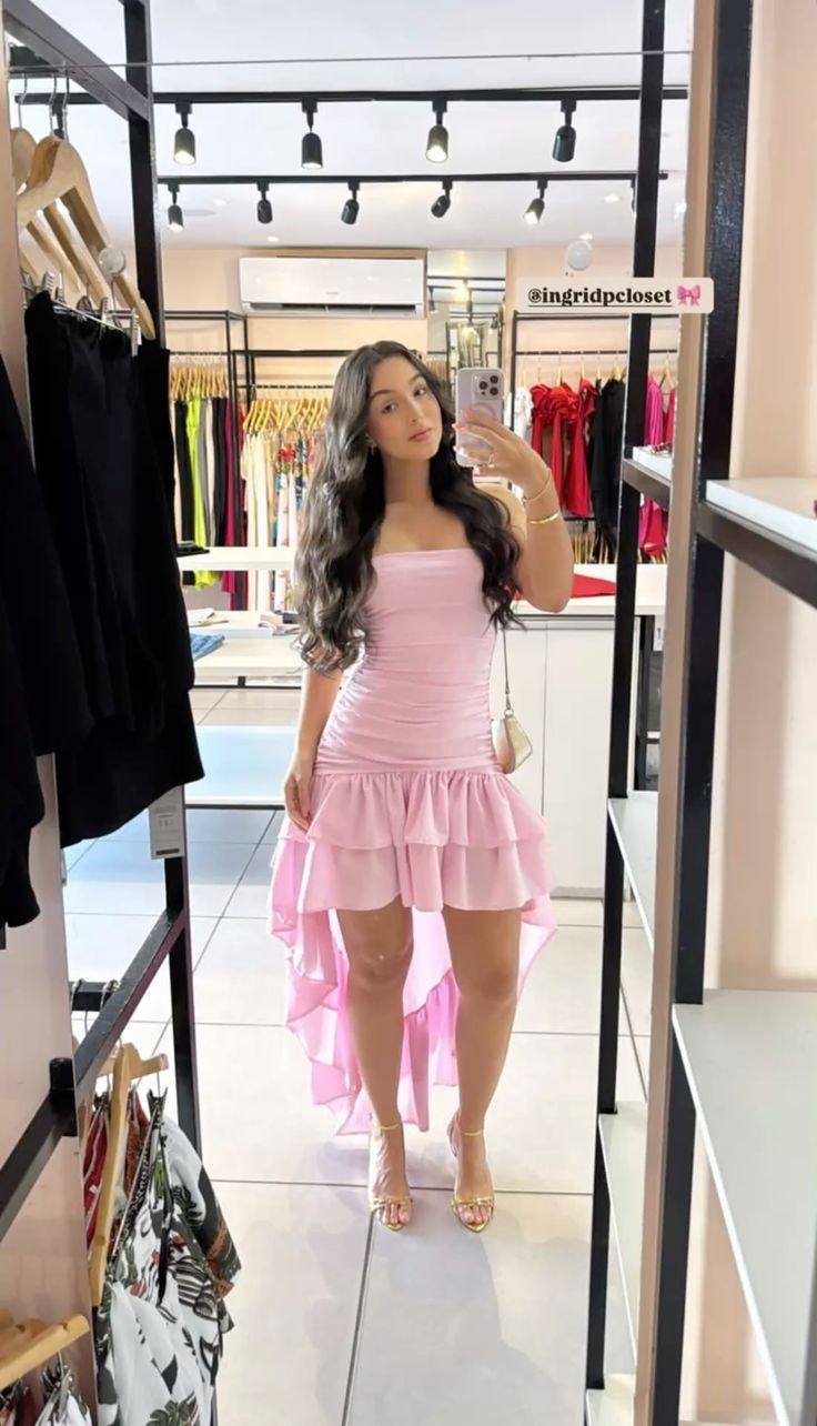 trägerloses A-Linien-Rüschen-Abendkleid in Rosa J7448