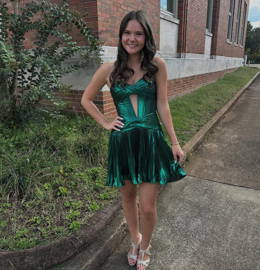 Robe de bal courte plissée verte coupe trapèze J8543