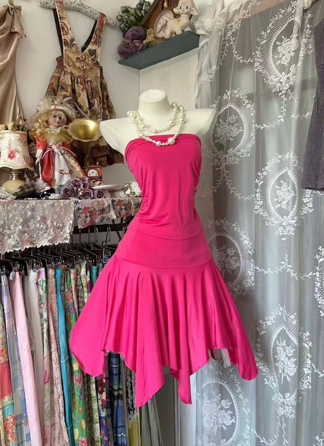 Trägerloses Hot Pink A-Linie Homecoming-Kleid Kurzes Geburtstagsoutfit J8482