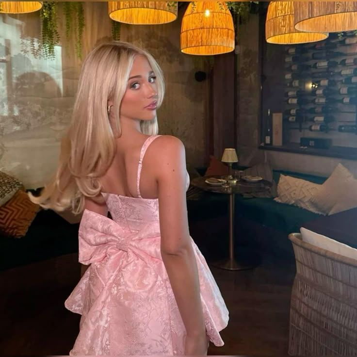 Robe de soirée courte à nœud princesse pour 17e anniversaire J7667
