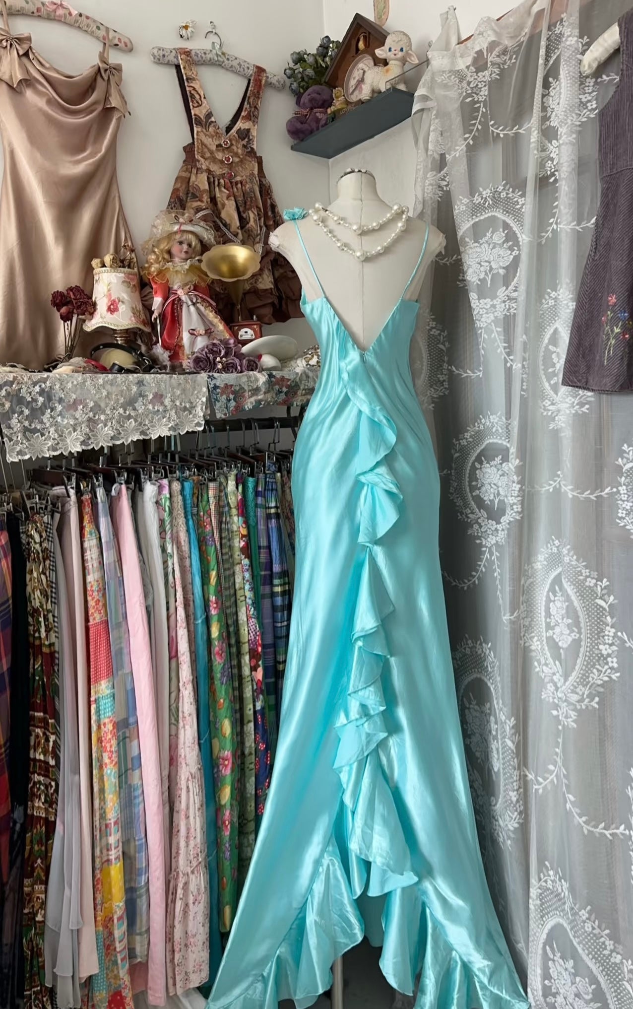 Spaghettiträger Rüschen Blau Langes Ballkleid Satin Abendkleid J8583