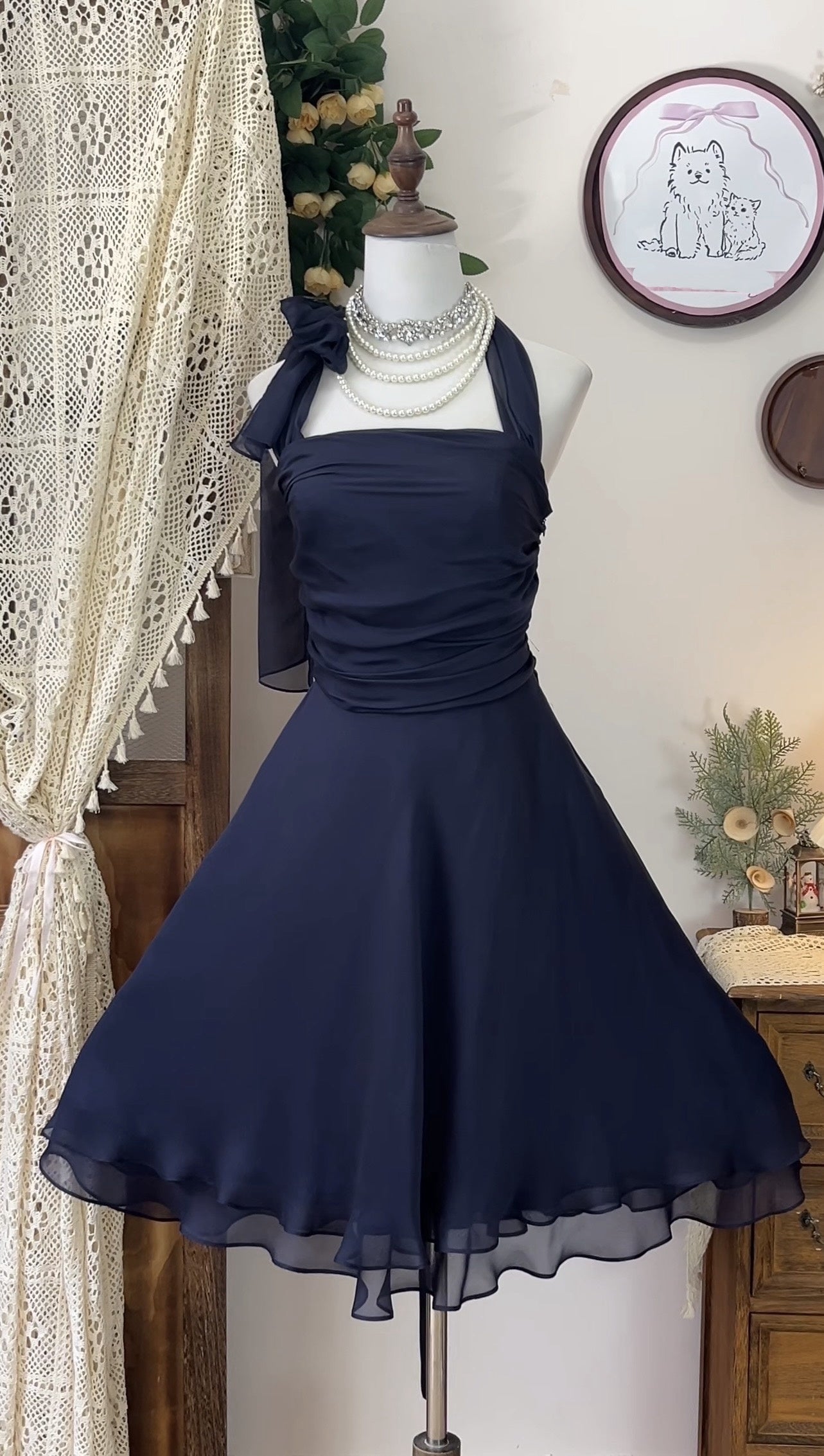 Robe de soirée courte en mousseline de soie bleu marine, coupe trapèze, J7054