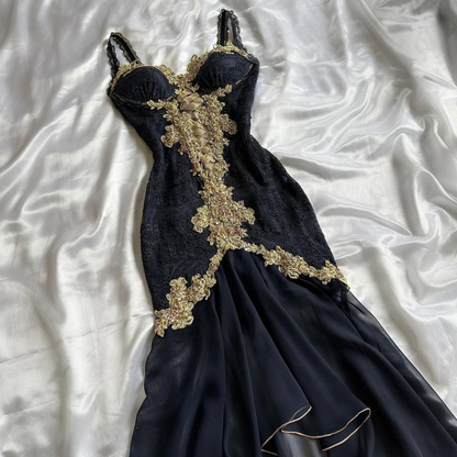 Elegantes schwarzes Chiffon-Spitzen-Ballkleid mit Rüschen J8228