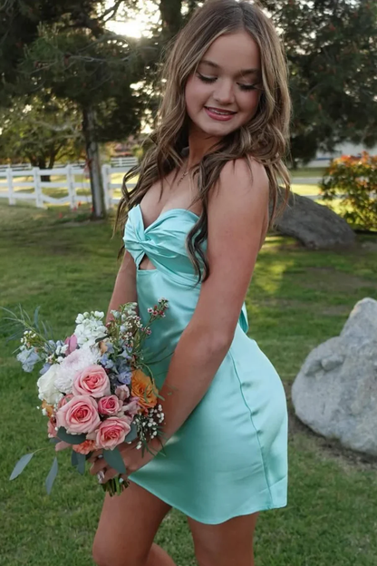 Robe de soirée courte en satin sans bretelles, décolleté en V, dos nu, J6954