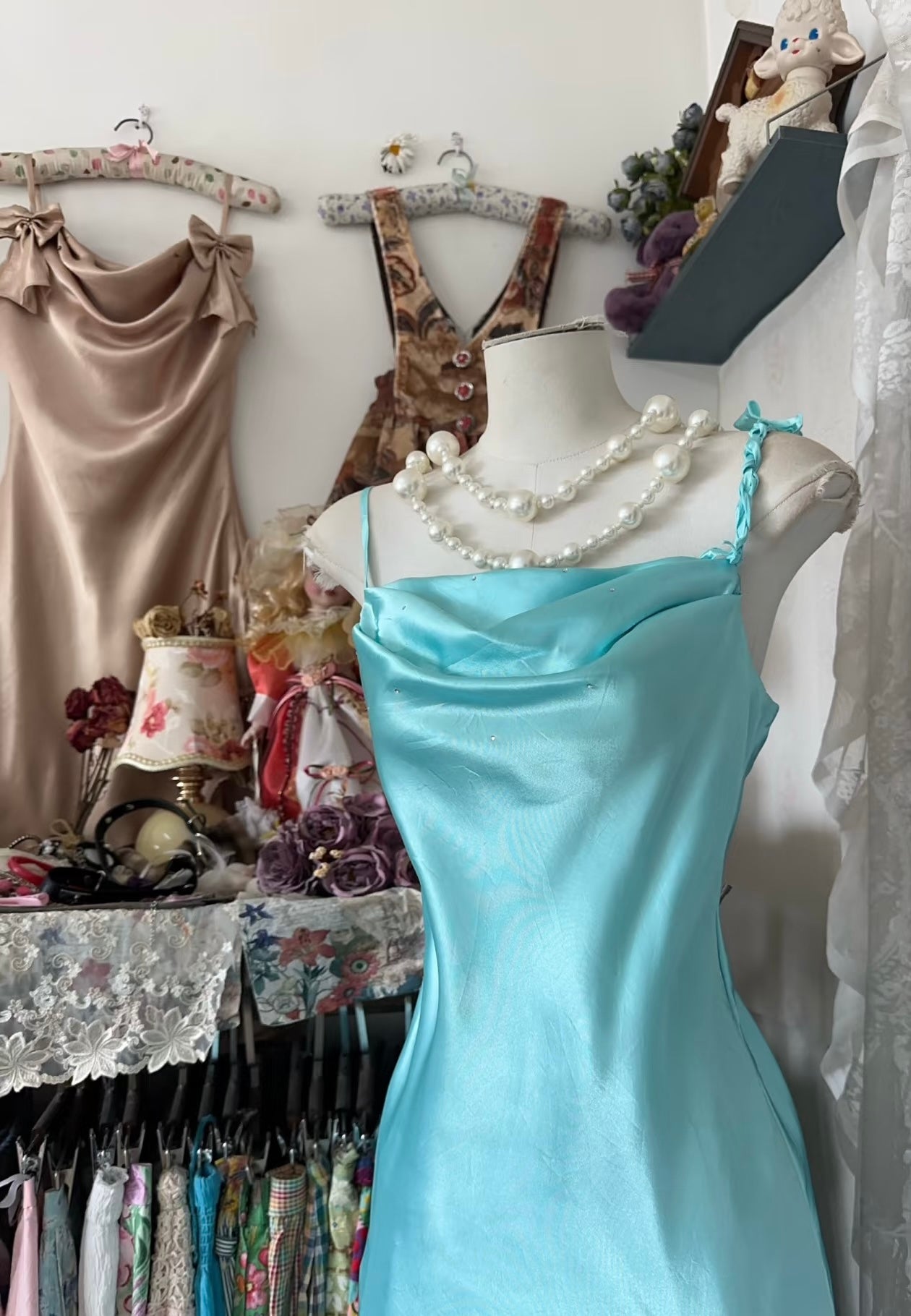Spaghettiträger Rüschen Blau Langes Ballkleid Satin Abendkleid J8583