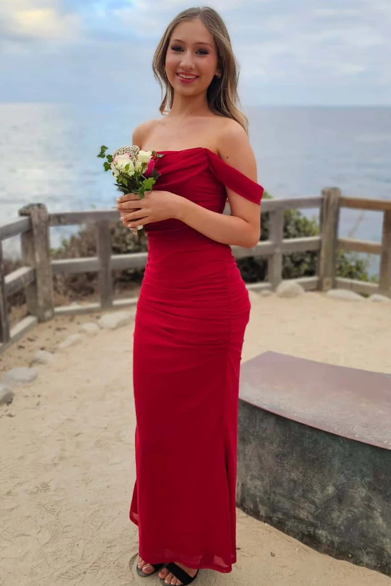 Robe de bal fourreau bordeaux à épaules dénudées J8783