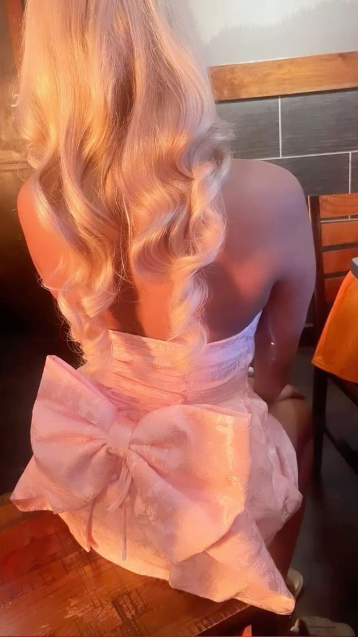 Robe de soirée courte à nœud princesse pour 17e anniversaire J7667