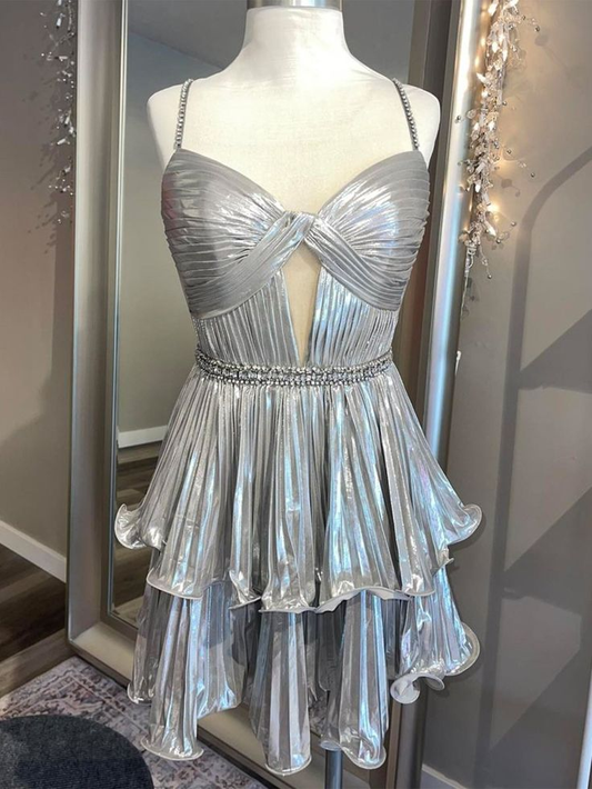 Silber A-Linie Gestufte Rüschen Kurzes Homecoming-Kleid J7630