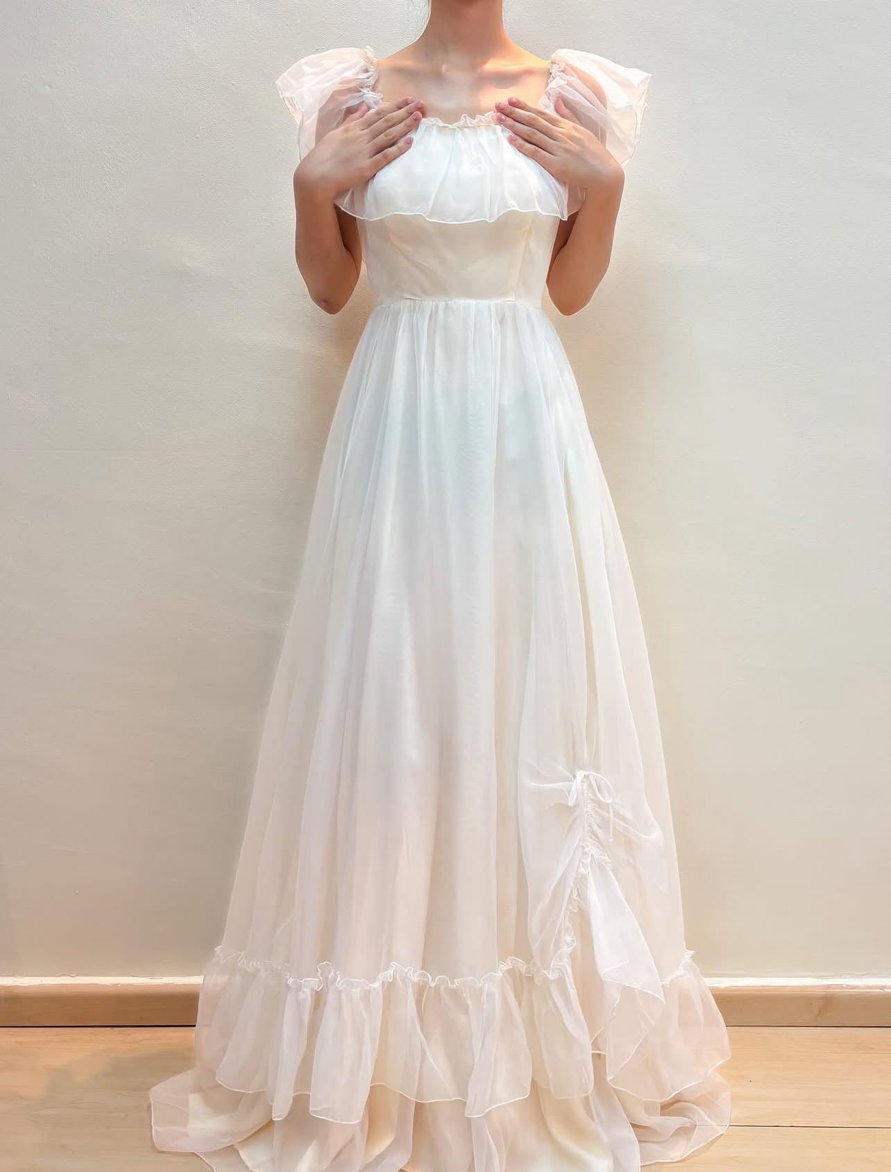 A Line Ruffle Vintage Wedding Dress A Line Bridal Dress J8579