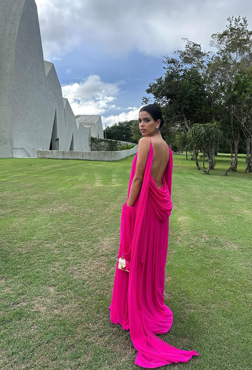Robe de soirée formelle en mousseline rose vif, dos nu, robe d'invitée de mariage J7018