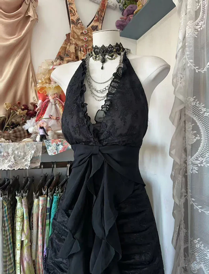 Robe de bal longue noire à col en V et dos nu en dentelle J5943