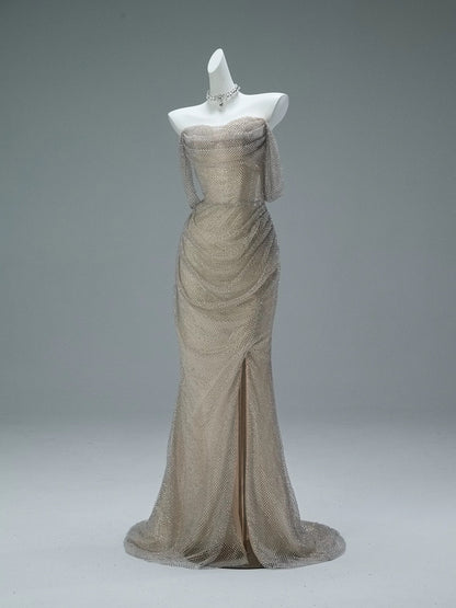 Schulterfreies Meerjungfrau-Ballkleid mit Schlitz J8432