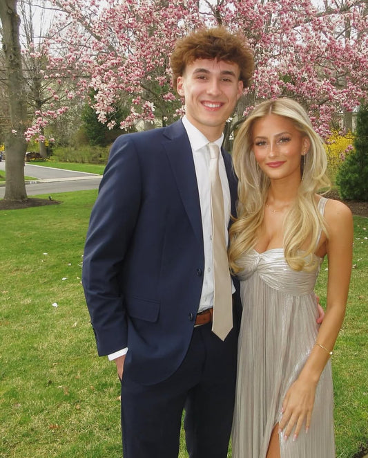 Robe de bal longue argentée trapèze plissée J7905