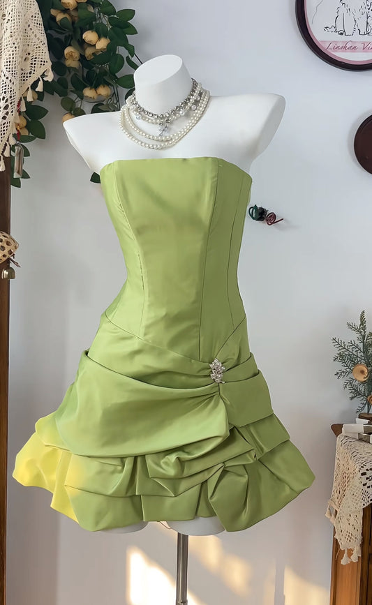 Trägerloses A-Linien-Abendkleid in Grün, kurz, Heimkehrkleid J8413