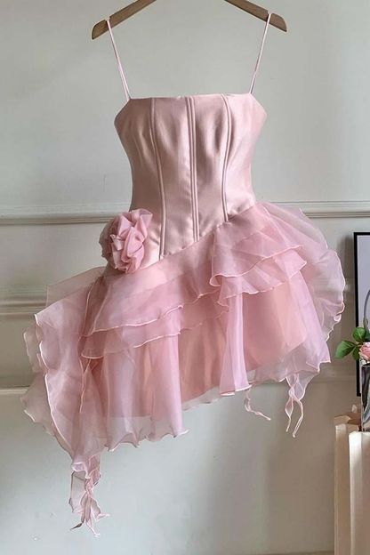 Robe de soirée courte trapèze en tulle et satin à bretelles spaghetti J7599