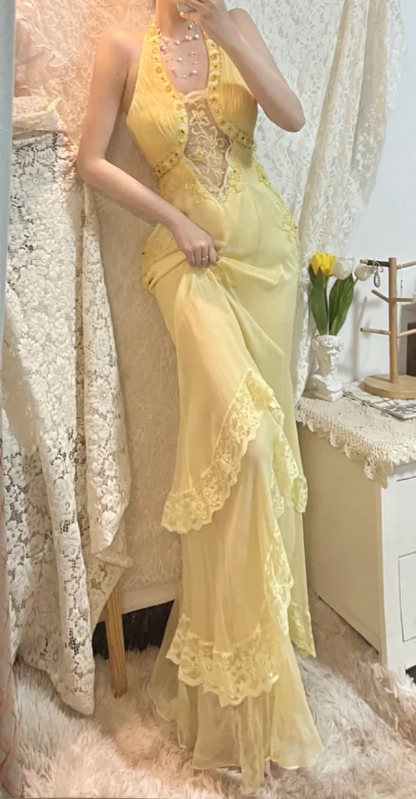 Robe de bal longue jaune en mousseline de soie et dentelle perlée à volants J8774
