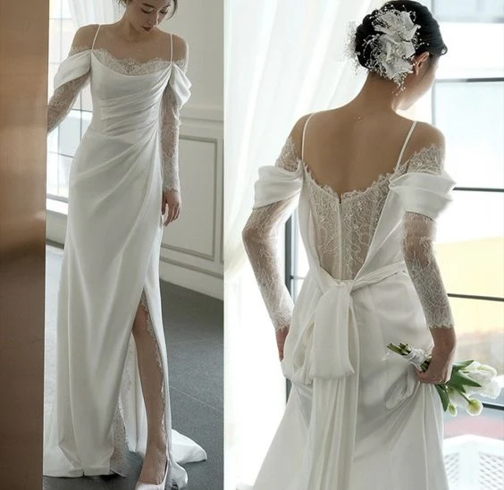 Robe de mariée blanche à épaules dénudées et manches en dentelle J8747