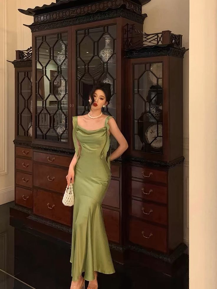 Mermaid Straps Green Satin Prom Dresses Birthday Outfits J6002
