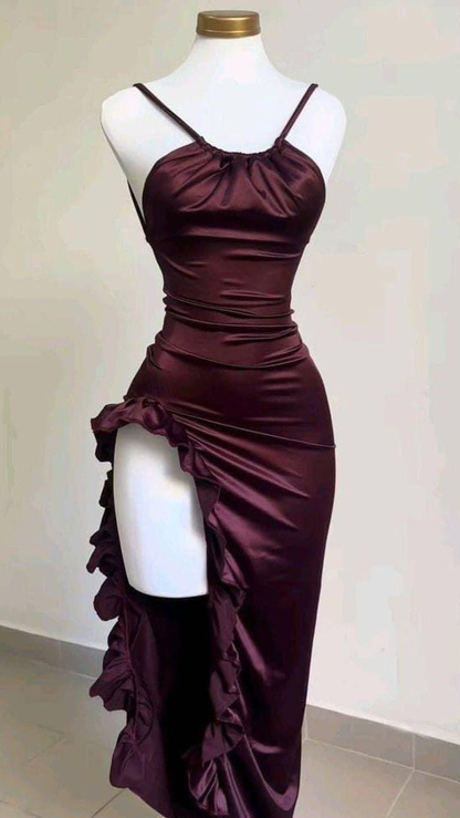Robe de bal fourreau bordeaux à bretelles spaghetti et dos nu J6006