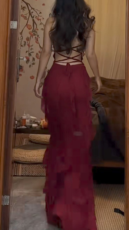 Robe de bal bordeaux à volants et lacets dans le dos J6052