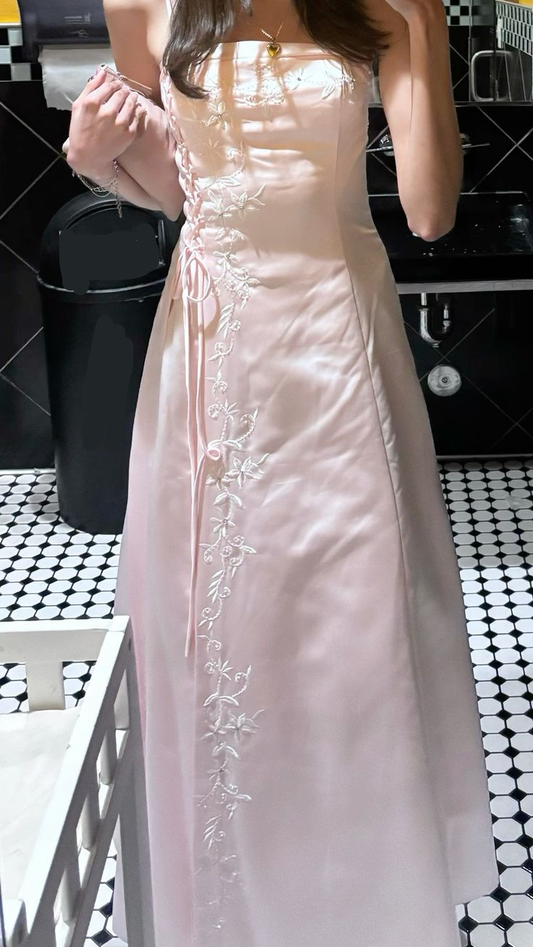 Rosa A-Linie Satin Ballkleid mit Applikationen Formelles Partykleid J6057