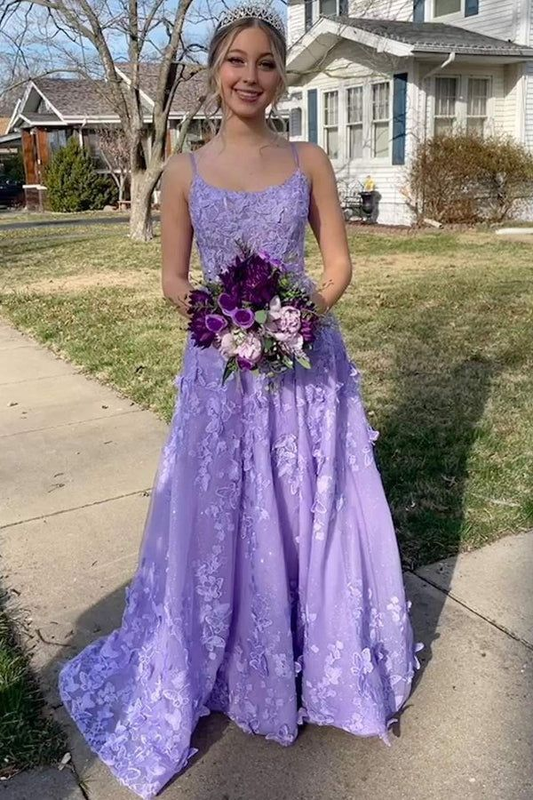 Lavendelfarbenes A-Linien-Ballkleid mit Spaghettiträgern und 3D-Spitze und Blumenmuster, lang, J6083