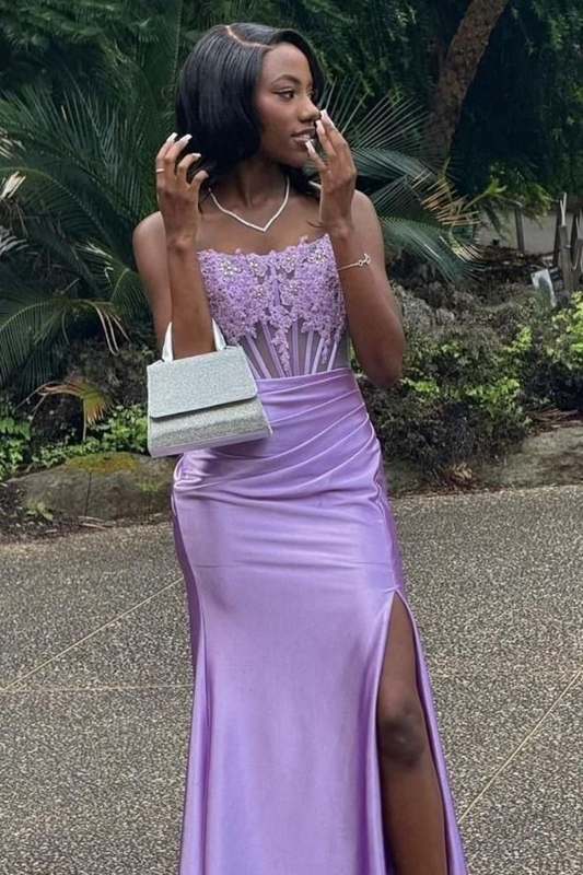 Trägerloses, langes Ballkleid mit Lavendel-Applikationen J6085