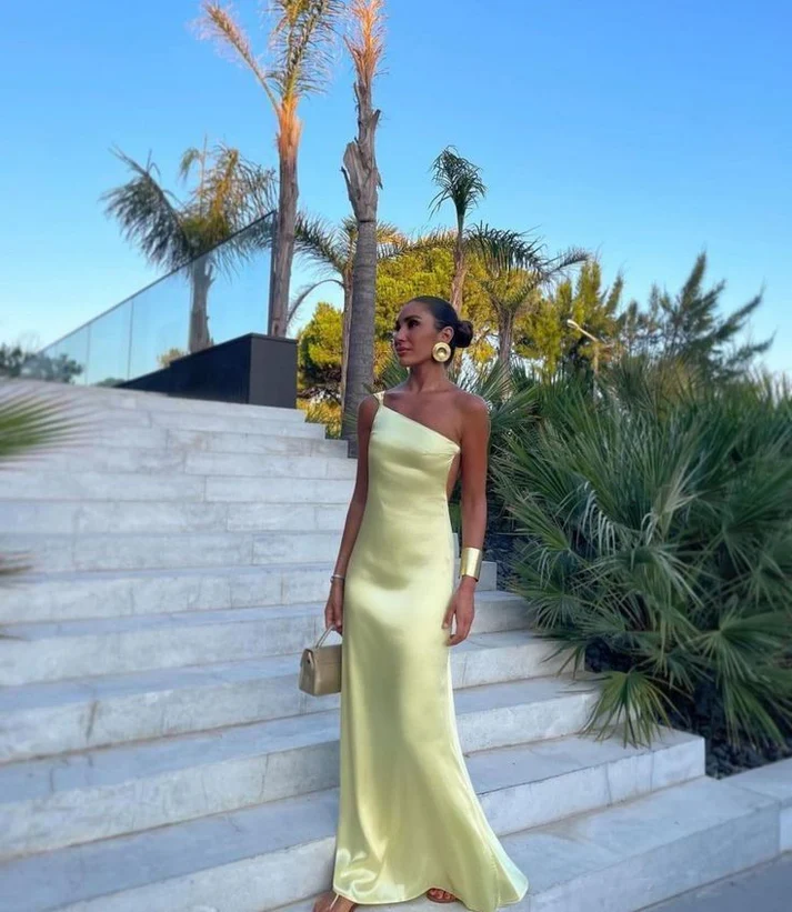 Robe de soirée jaune asymétrique, robe d'invitée de mariage J7419