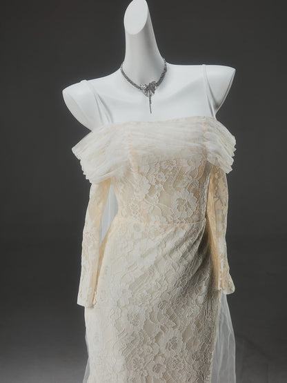 Robe de mariée sirène à épaules dénudées et manches longues en dentelle J8433