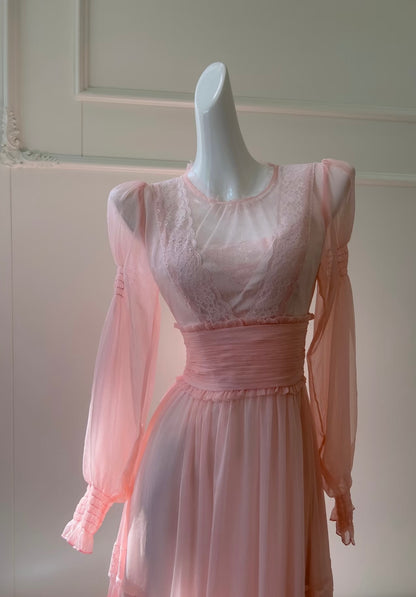 Robe de bal trapèze rose à manches longues en mousseline de soie J7259