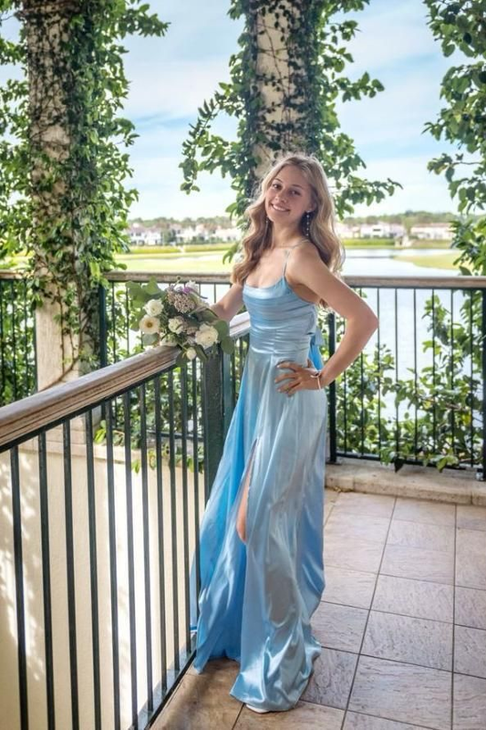Robe de bal trapèze en satin bleu à bretelles J6103