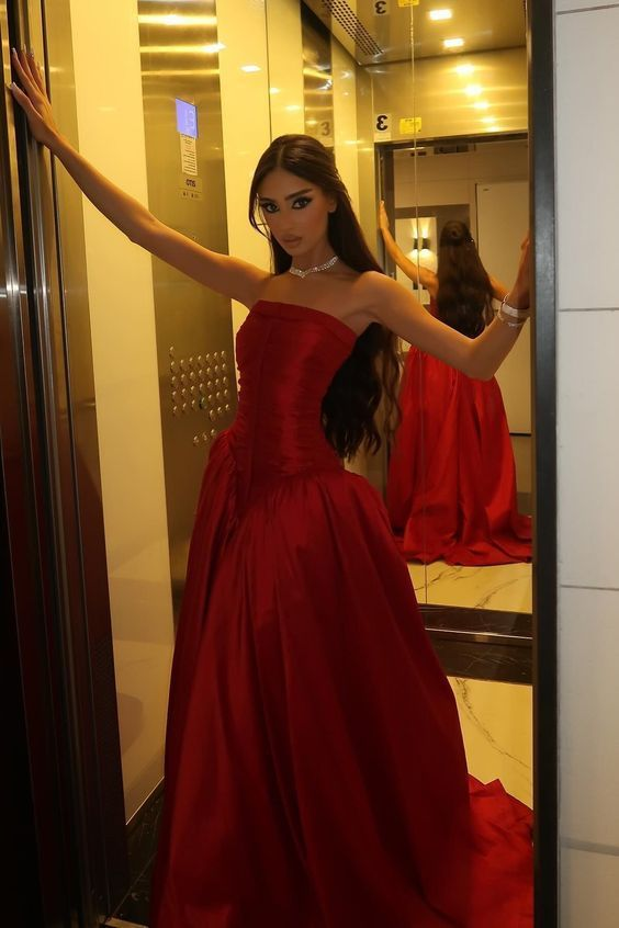 Robe de soirée rouge bustier fendue en satin, robe de bal trapèze formelle J6119