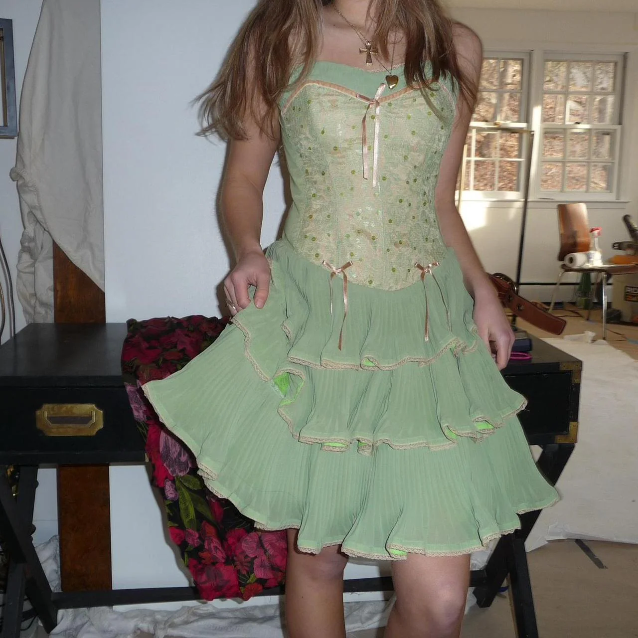 Robe de soirée courte en dentelle verte à volants, coupe trapèze, tenue d'anniversaire J6142