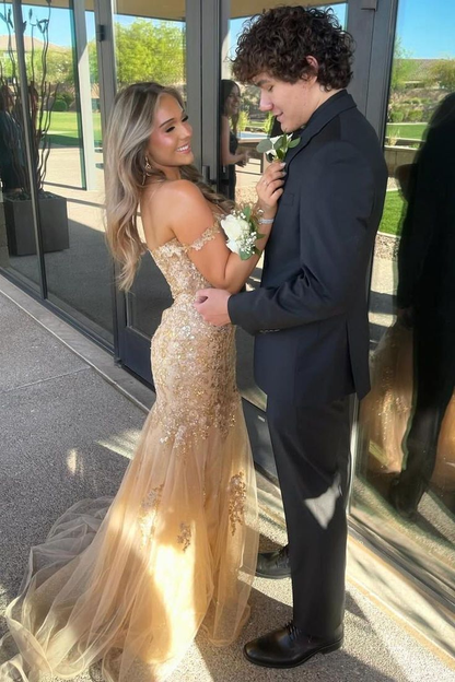 Schulterfreies Meerjungfrau-Ballkleid mit V-Ausschnitt und Applikationen J6146