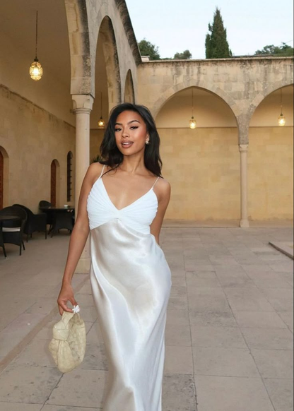 Robe de bal longue fourreau à bretelles spaghetti Champion J4361