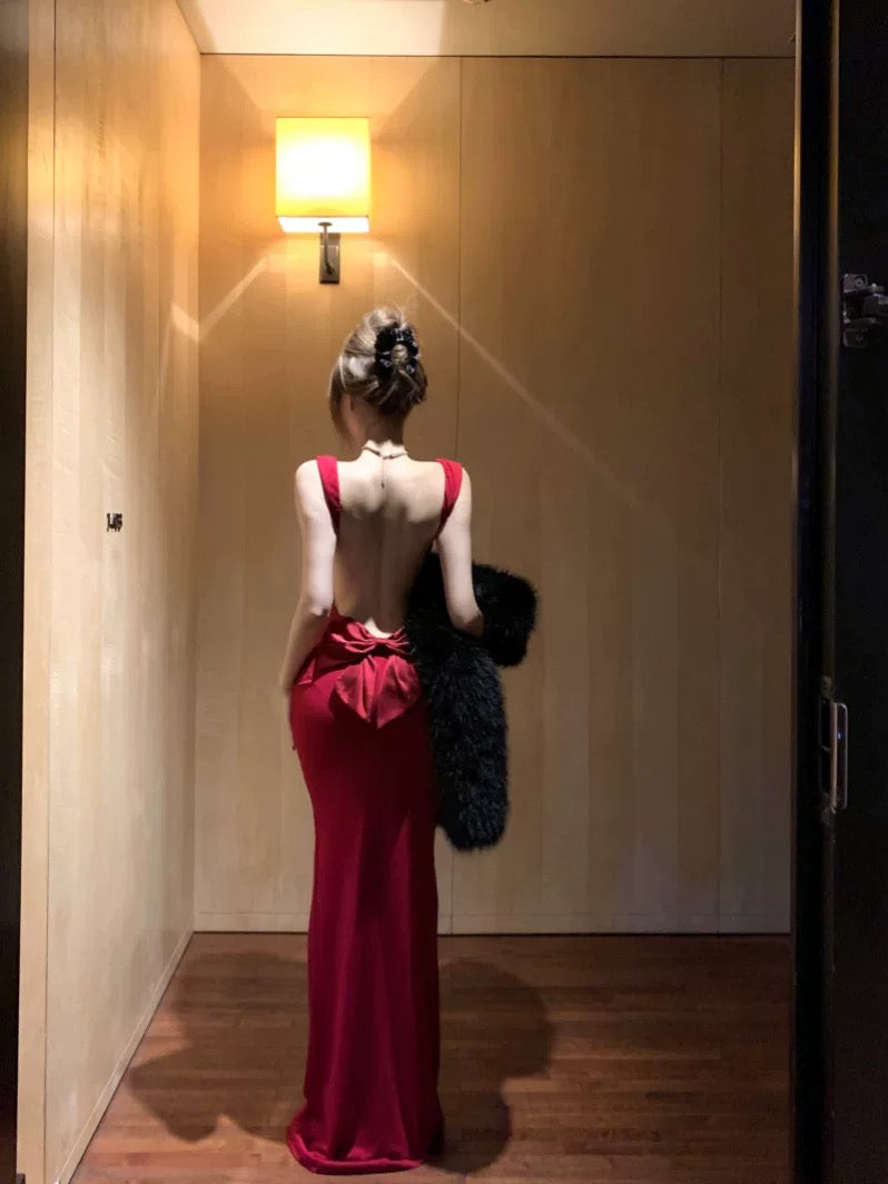 Robe de soirée élégante rouge fourreau dos nu J6168