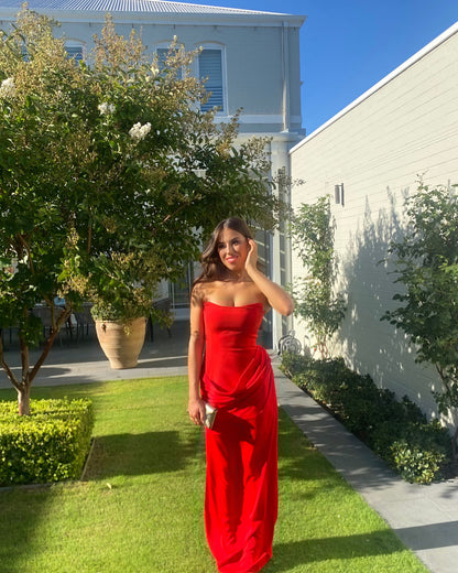 Robe de soirée fourreau rouge bustier J6276