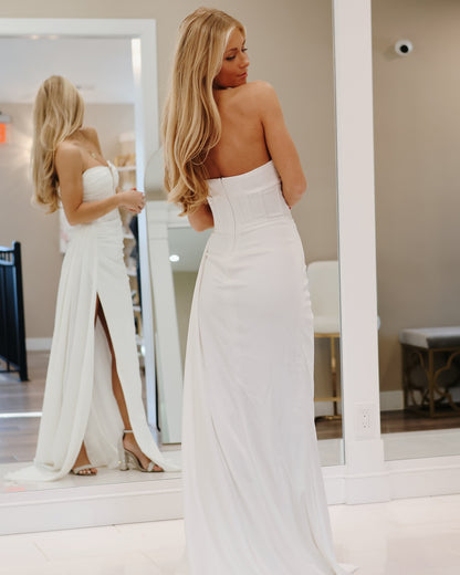 Trägerloses Satin-Schlitz-weißes Ballkleid, langes Abendkleid J6293