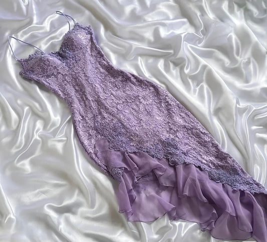 Spaghettiträger Spitze Lila Ballkleid Rüschen Formales Partykleid J6303