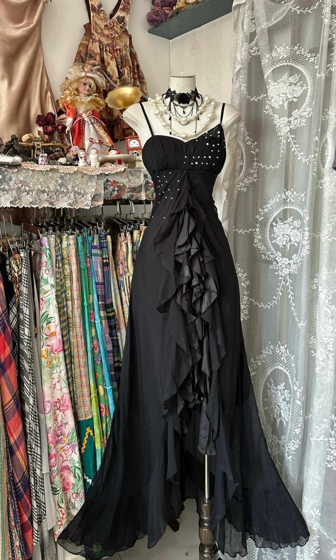 Spaghetti Straps Black Prom Dress Vintage Ruffle Formal Party Dress J6304