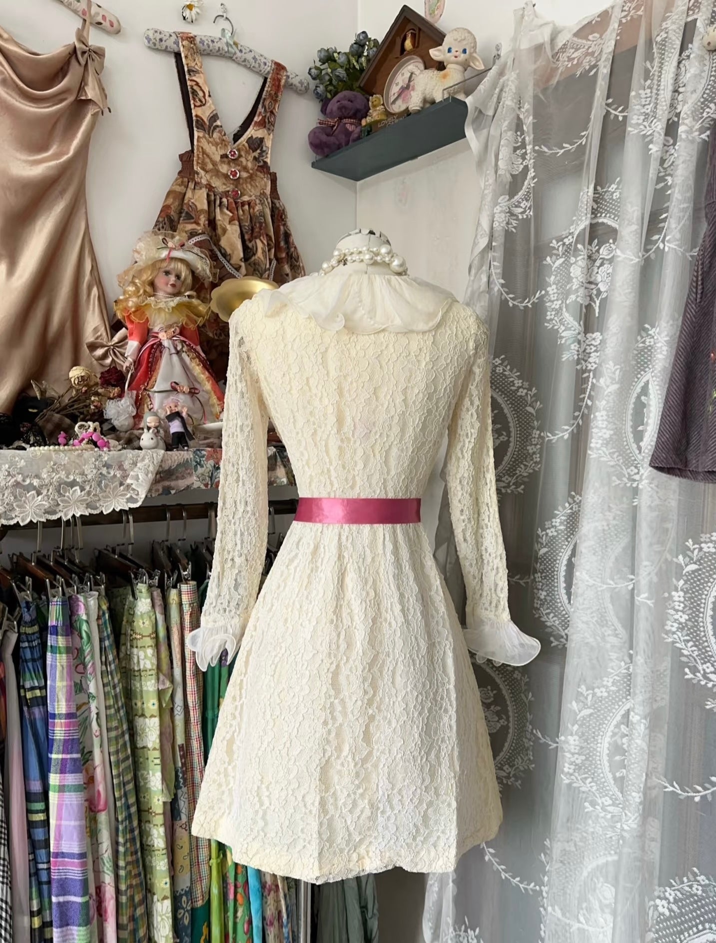 A Line Lace Long Sleeves Beige Dress Ruffle Vintage Dress J6310