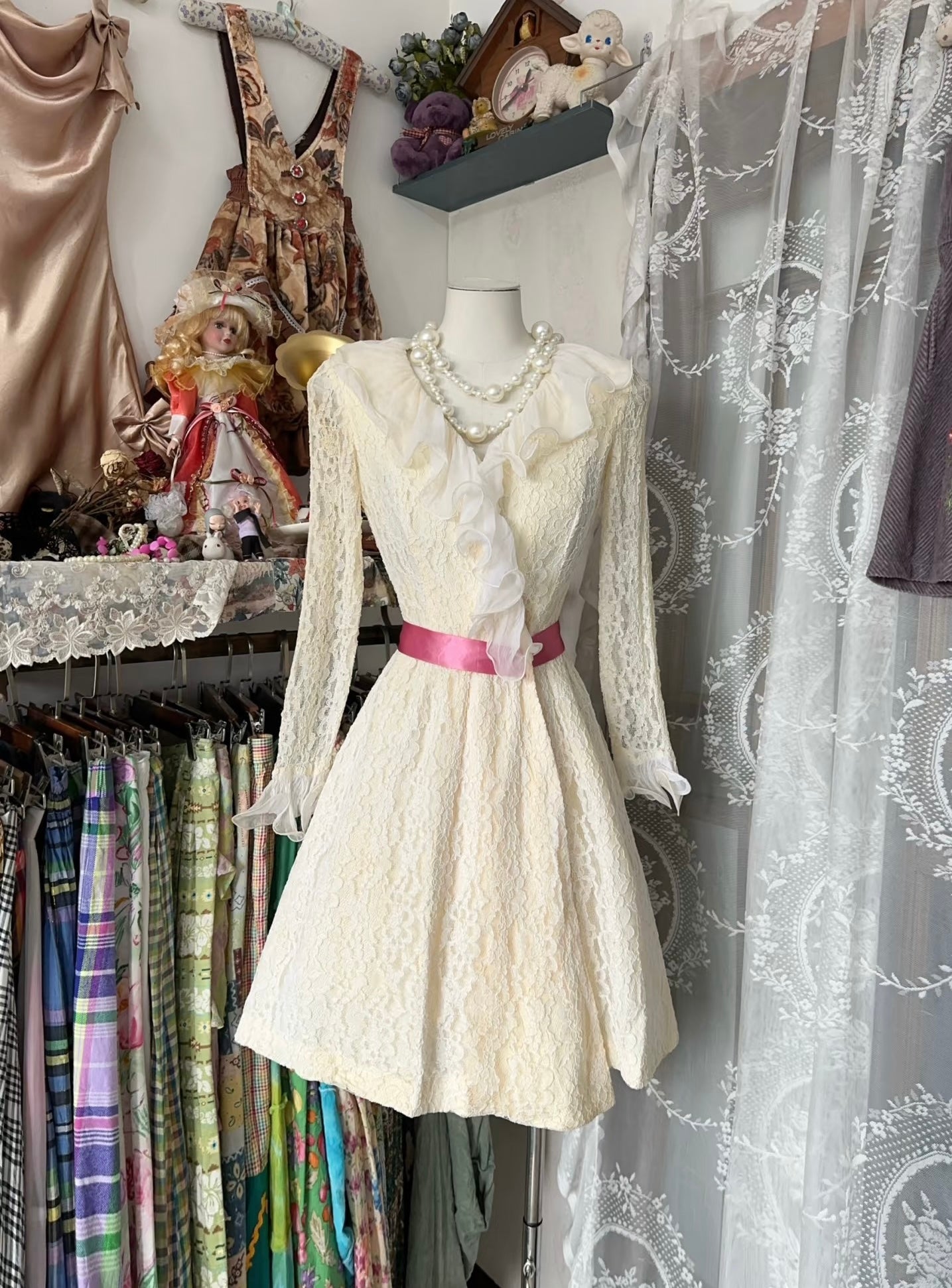 A Line Lace Long Sleeves Beige Dress Ruffle Vintage Dress J6310