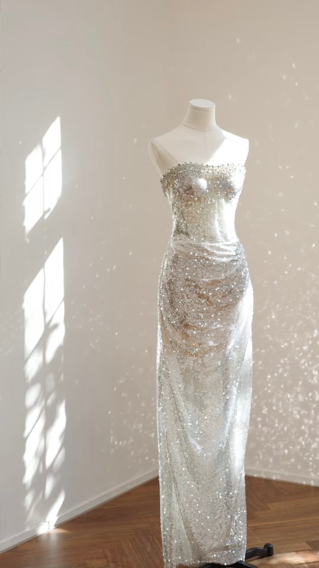 Robe de bal bustier à sequins argentés, robe de soirée scintillante J6327