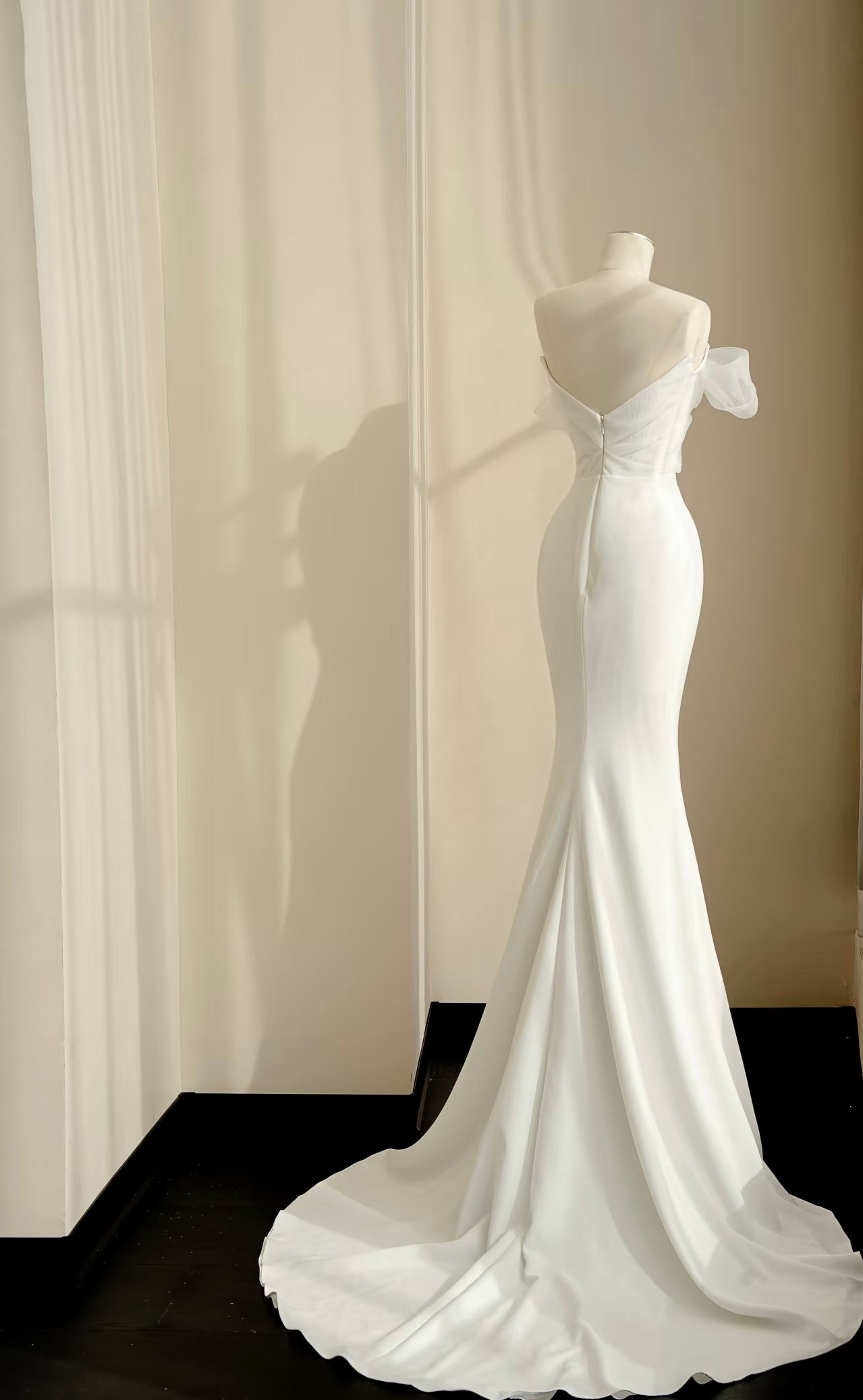 Elegant Mermaid White Wedding Dress Formal White Evening Party Gown J6334
