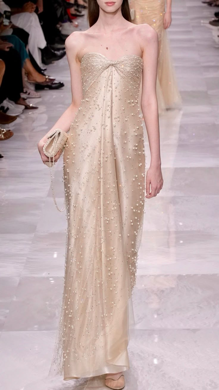 Robe de soirée bustier à perles, couleur champagne, J6345
