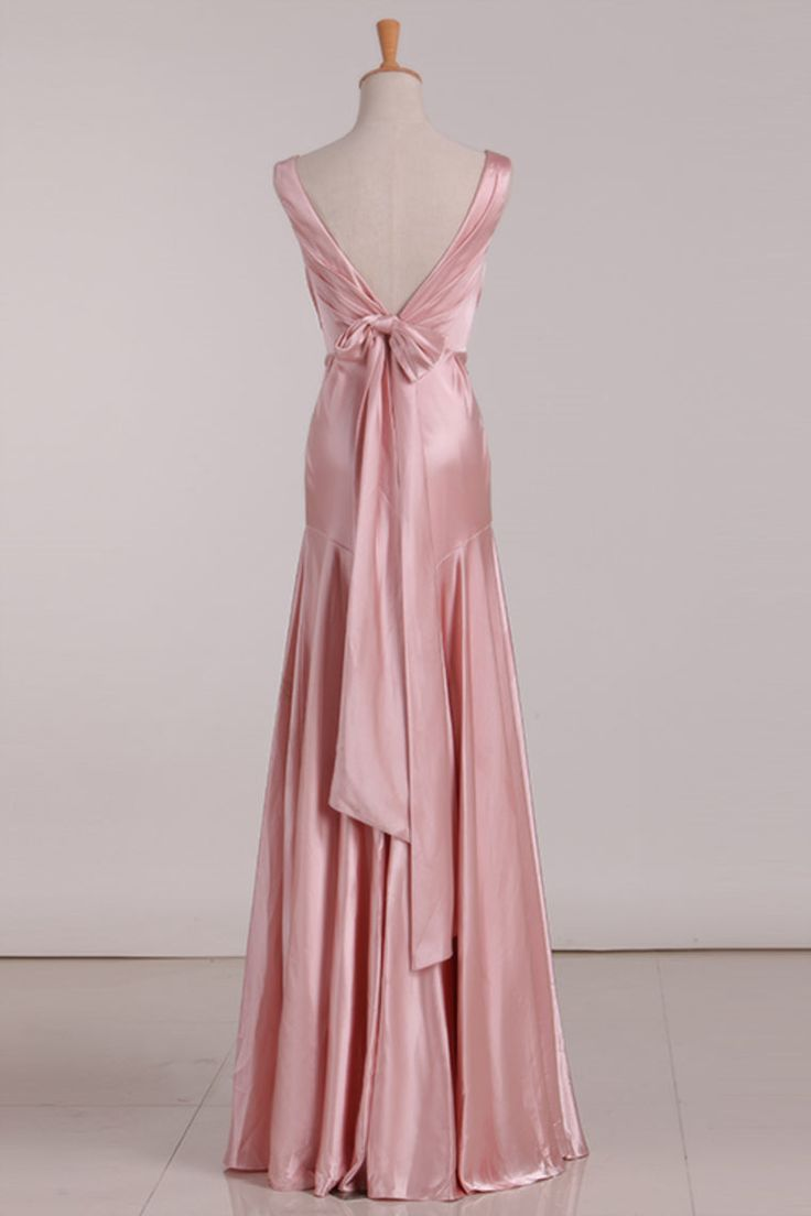 Robe de bal sirène en satin rose à col en V et robe de demoiselle d'honneur J6367