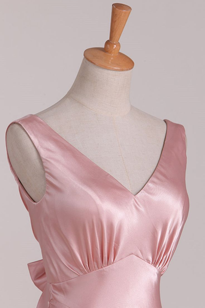 Robe de bal sirène en satin rose à col en V et robe de demoiselle d'honneur J6367