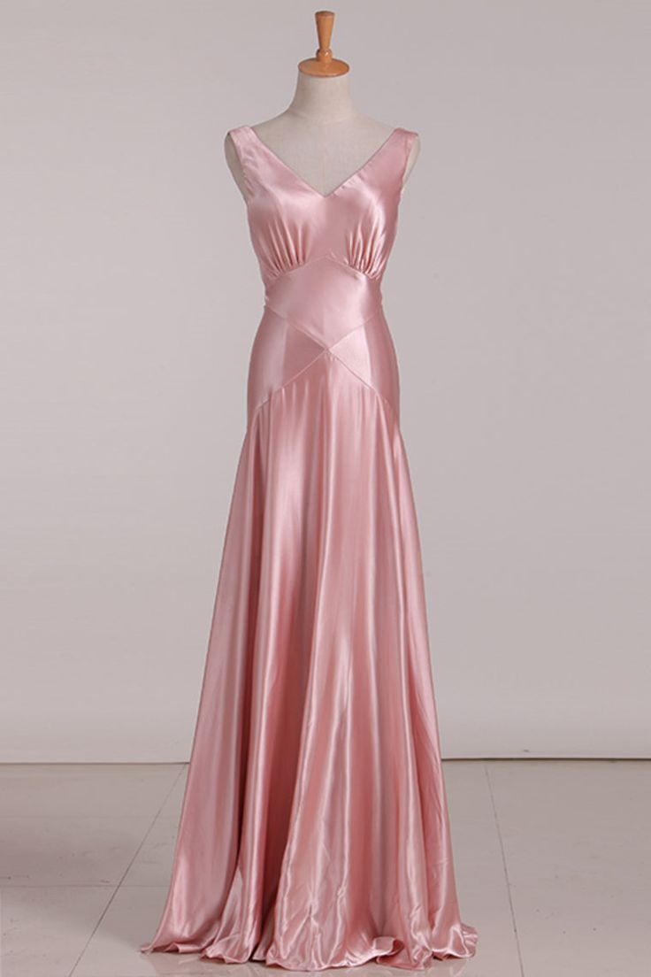 Robe de bal sirène en satin rose à col en V et robe de demoiselle d'honneur J6367