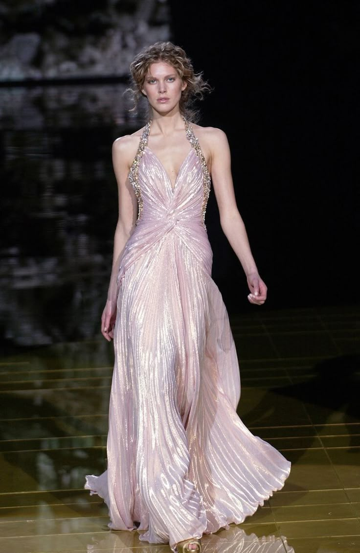 Robe de soirée rose plissée coupe trapèze J6372