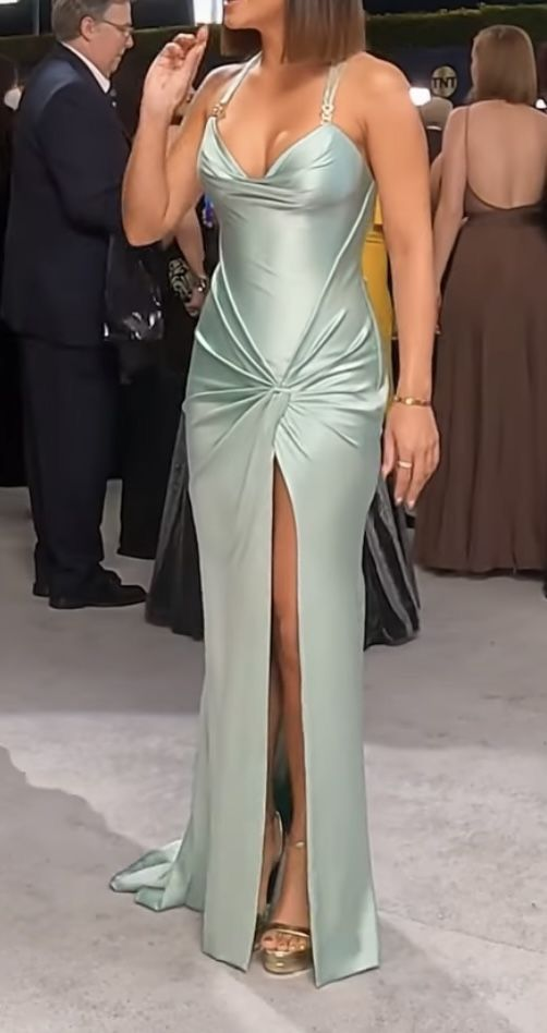 Robe de soirée sexy en satin à col en V et fente J6510